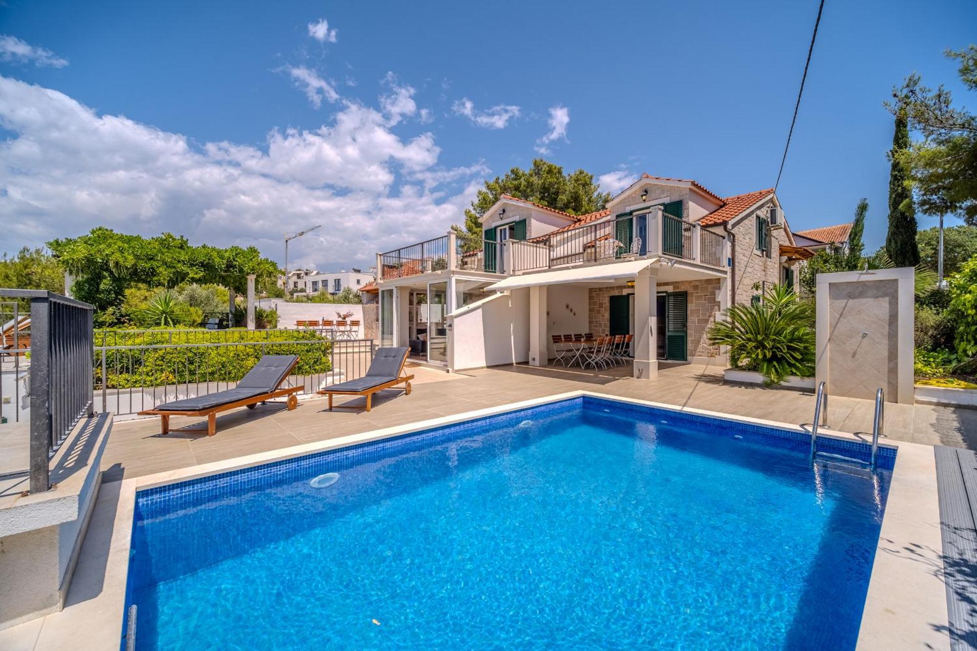 Villa Julia With Heated Pool, Ideal For Large Groups Milna  Luaran gambar