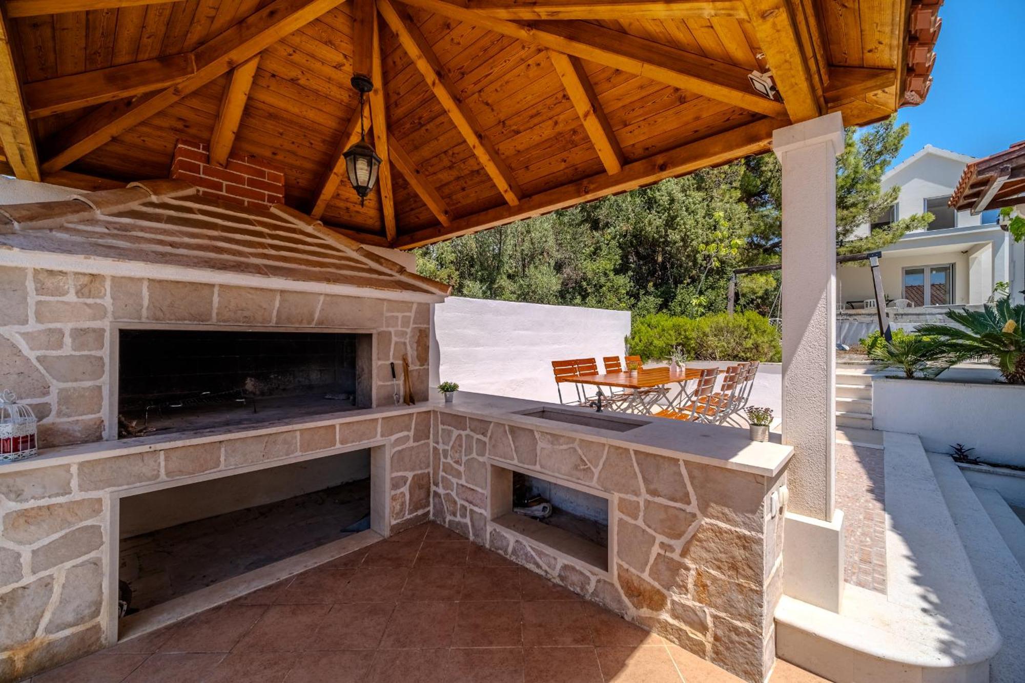 Villa Julia With Heated Pool, Ideal For Large Groups Milna  Luaran gambar