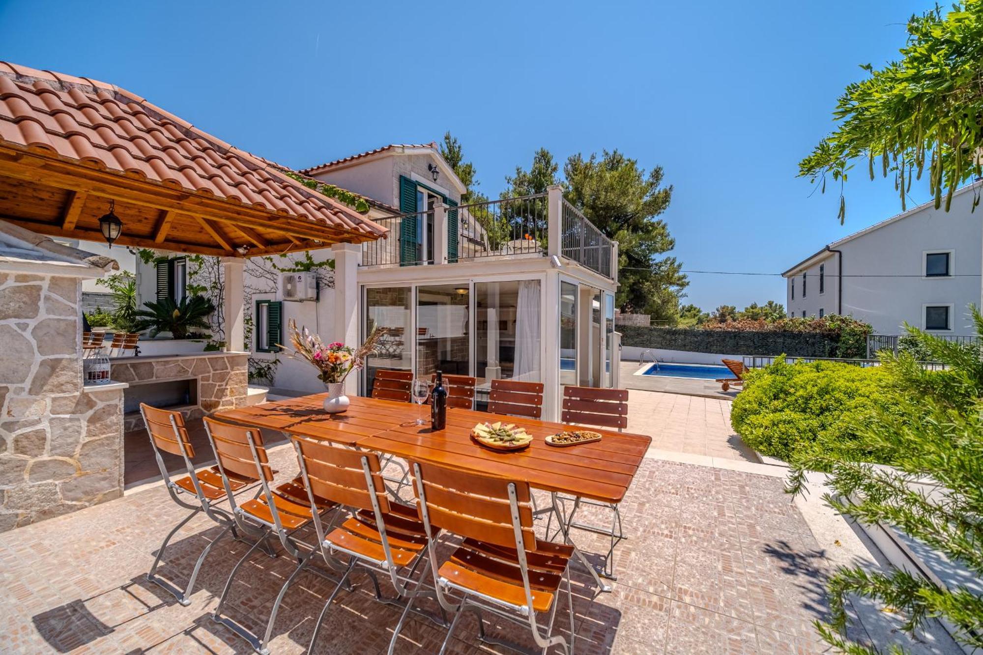 Villa Julia With Heated Pool, Ideal For Large Groups Milna  Luaran gambar