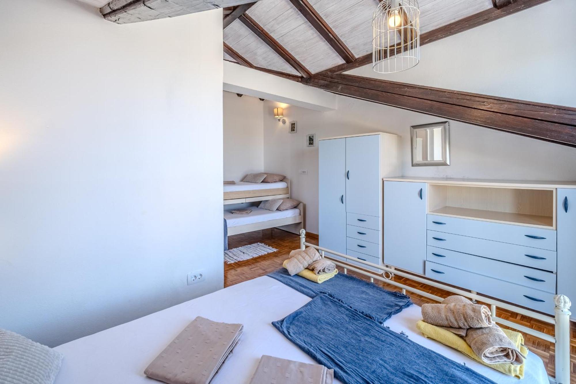 Villa Julia With Heated Pool, Ideal For Large Groups Milna  Luaran gambar